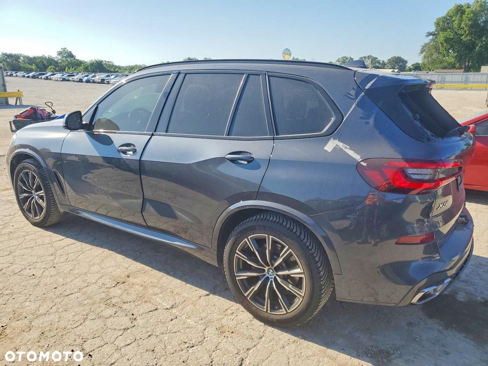 BMW X5 xDrive40i - 2