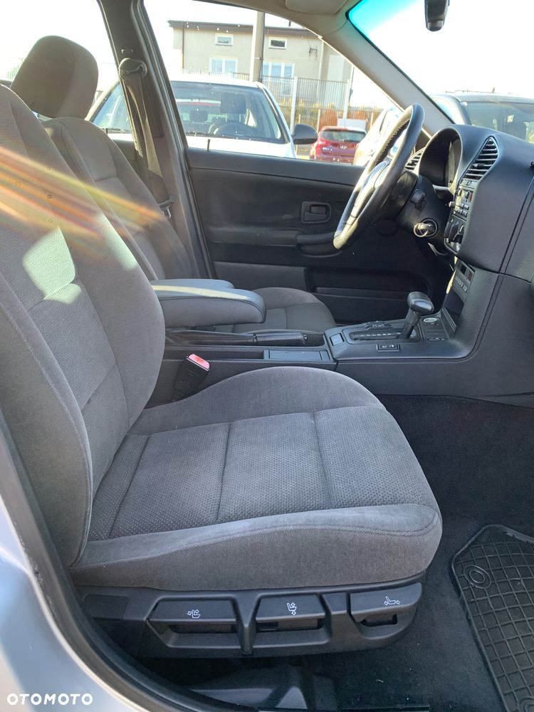 BMW Seria 3 318i - 23