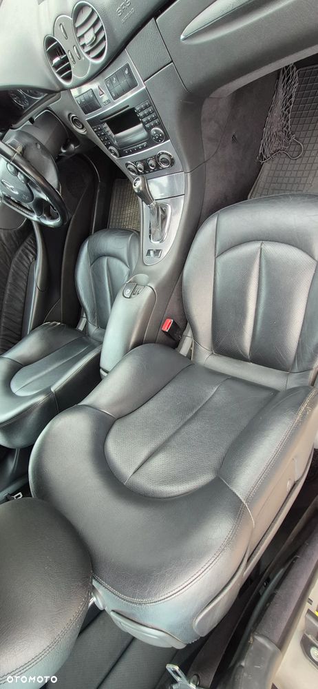 Mercedes-Benz CLK - 19