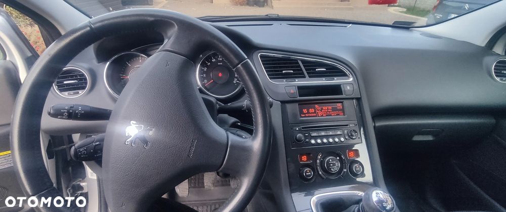 Peugeot 5008 - 12