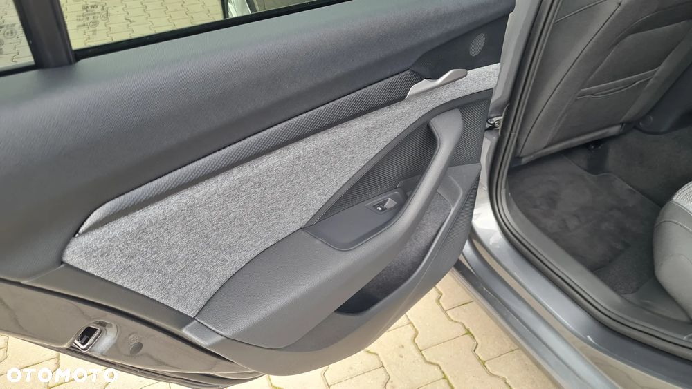 Skoda Superb 2.0 TDI SCR Selection DSG - 11