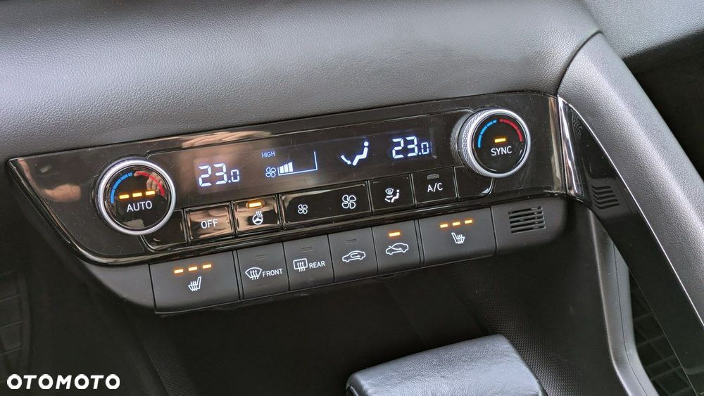 Hyundai Elantra - 30