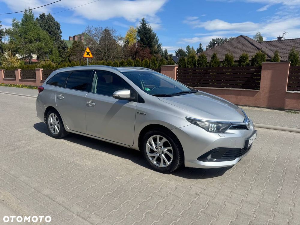 Toyota Auris - 1