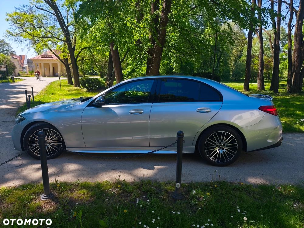 Mercedes-Benz Klasa C 220 d mHEV AMG - 23