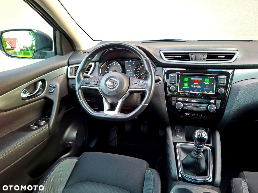 Nissan Qashqai 1.3 DIG-T N-Connecta - 28