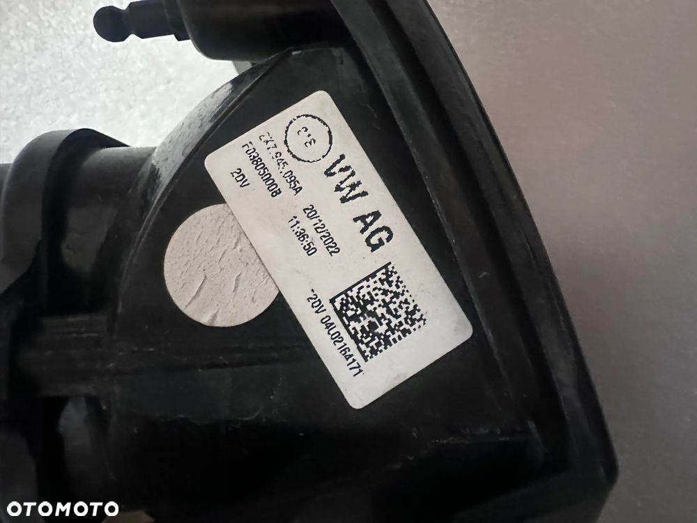 Lampa tył VW Caddy nowy model 2K7945095A - 3