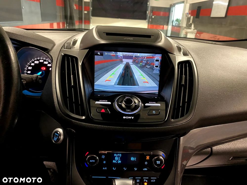 Ford Kuga 2.0 TDCi 4x4 Titanium - 17