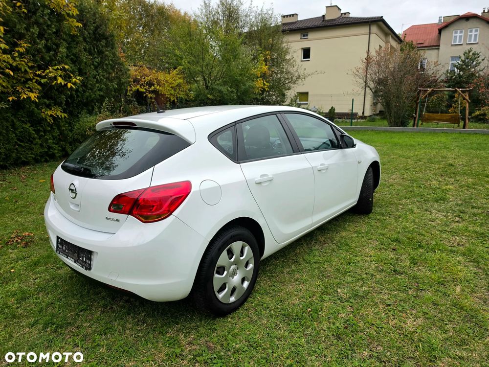 Opel Astra 1.4 Selection - 16