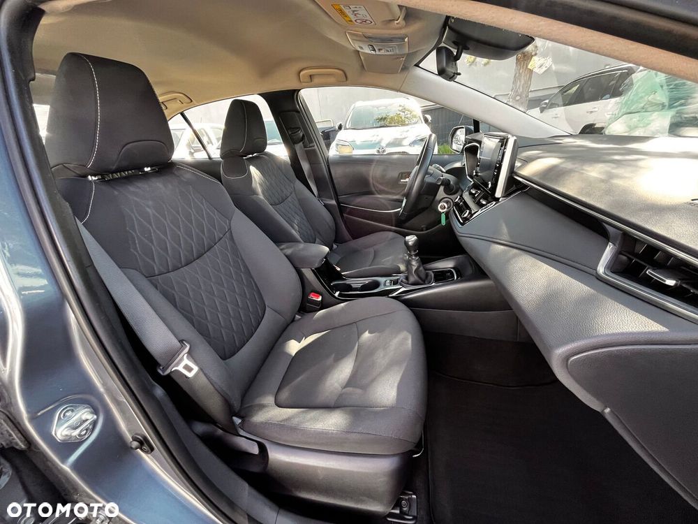 Toyota Corolla 1.6 Premium EU6 - 32