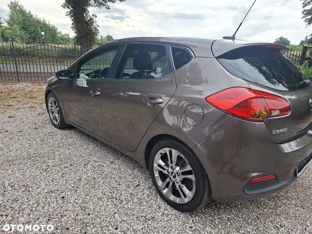 Kia Ceed 1.6 GDI DCT Platinum Edition - 2
