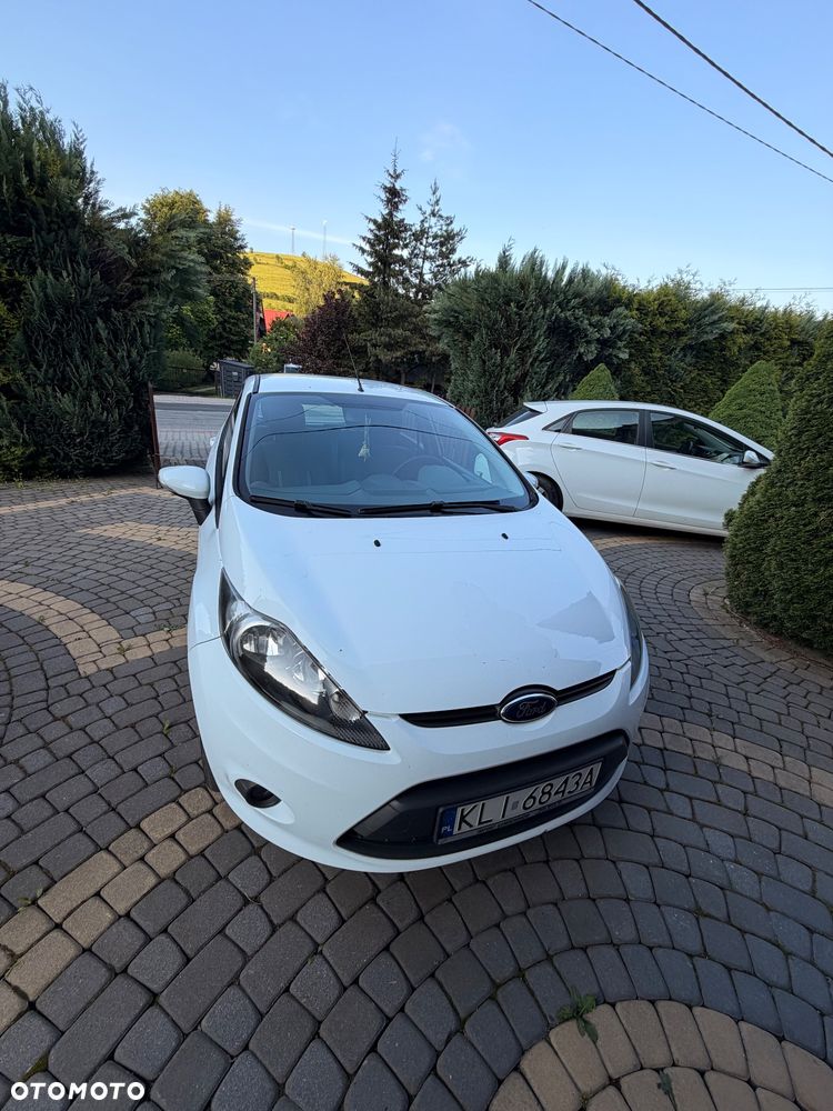 Ford Fiesta 1.25 Ambiente - 2