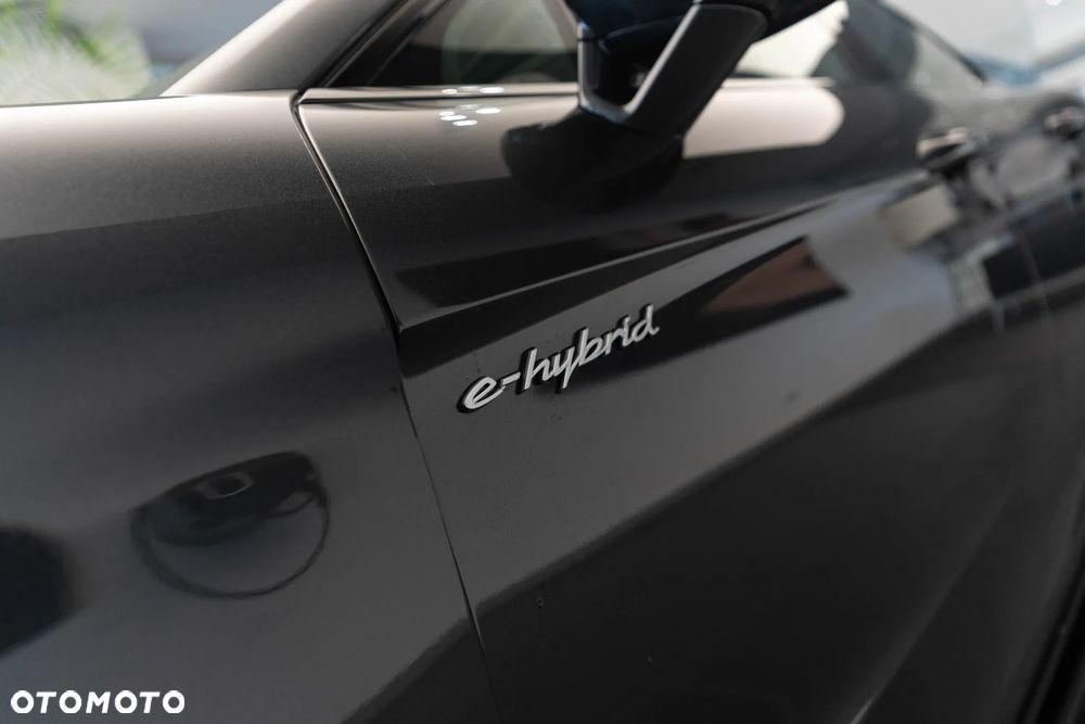 Porsche Panamera 4S E-Hybrid PHEV - 11