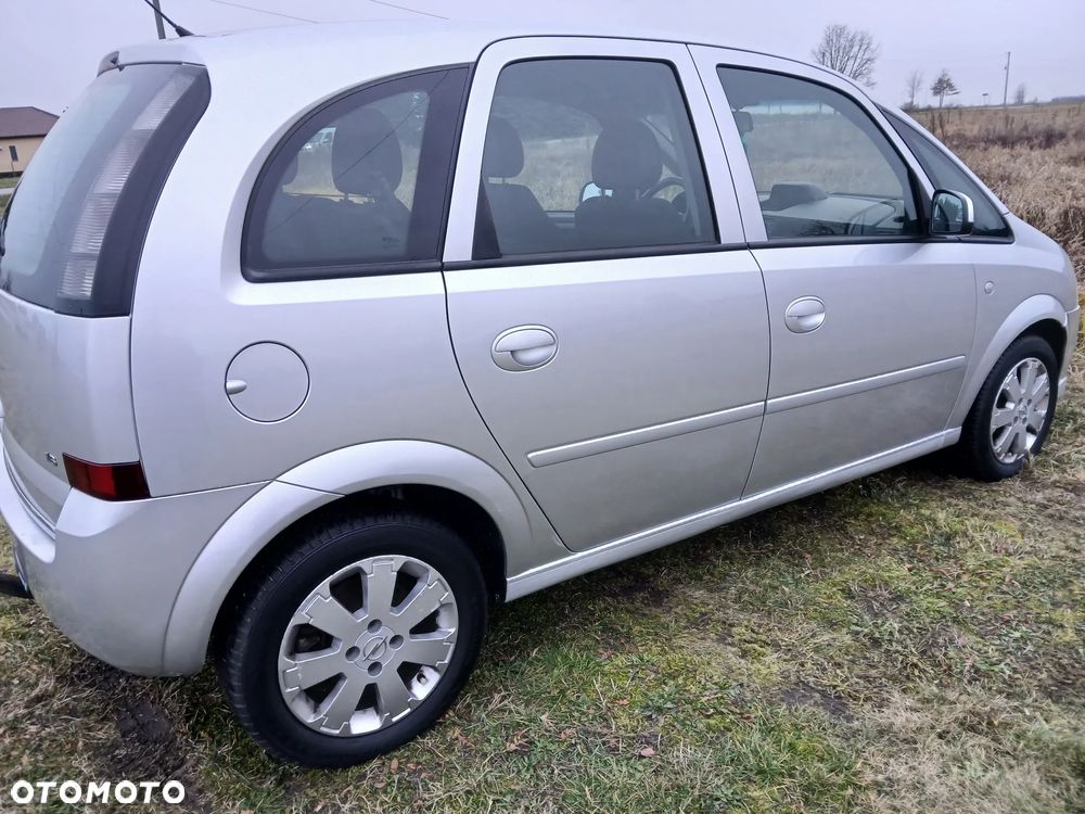 Opel Meriva 1.6 16V Cosmo - 16