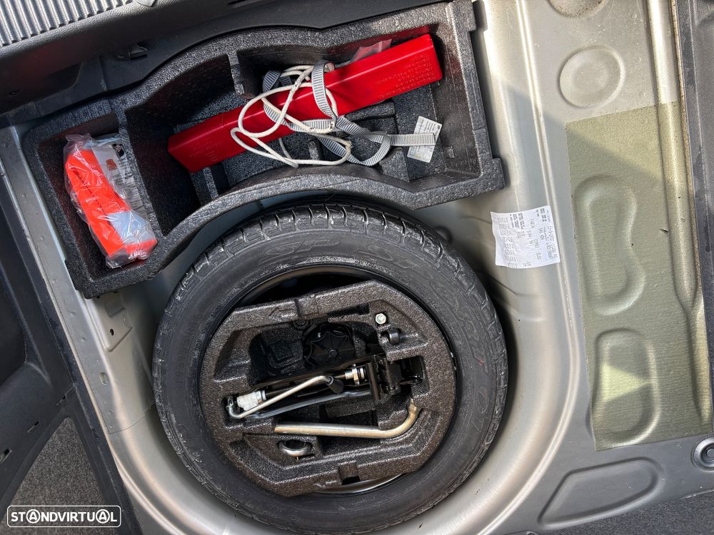 Skoda Fabia Break 1.2 Sport - 17