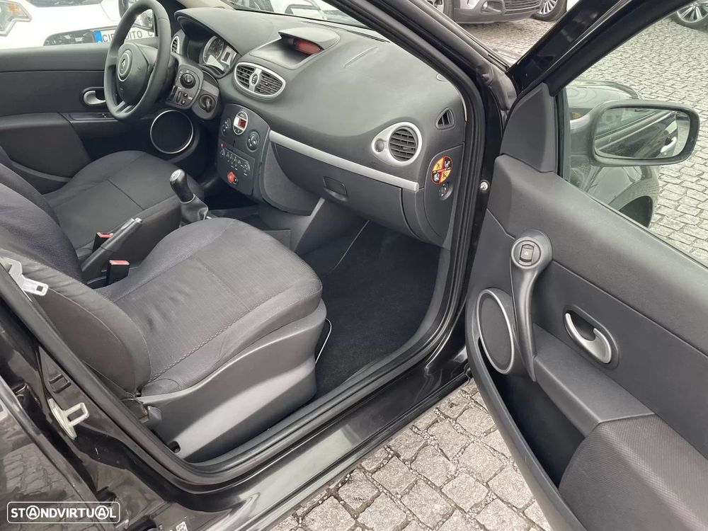 Renault Clio 1.5 dCi Confort - 13