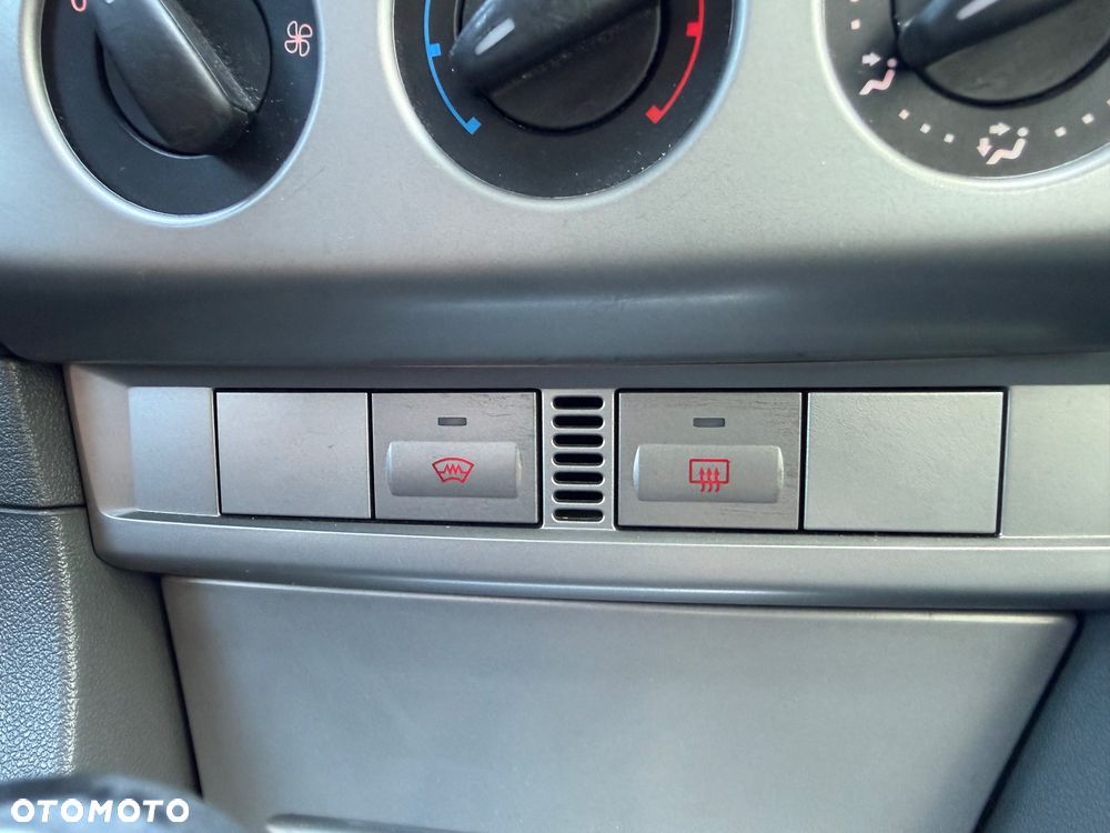 Ford Focus 1.6 Ambiente - 16