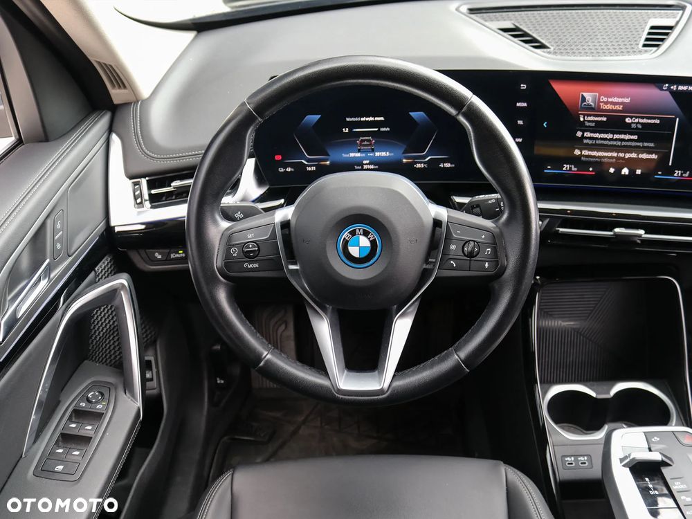BMW iX - 19