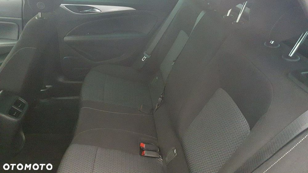 Opel Insignia - 18