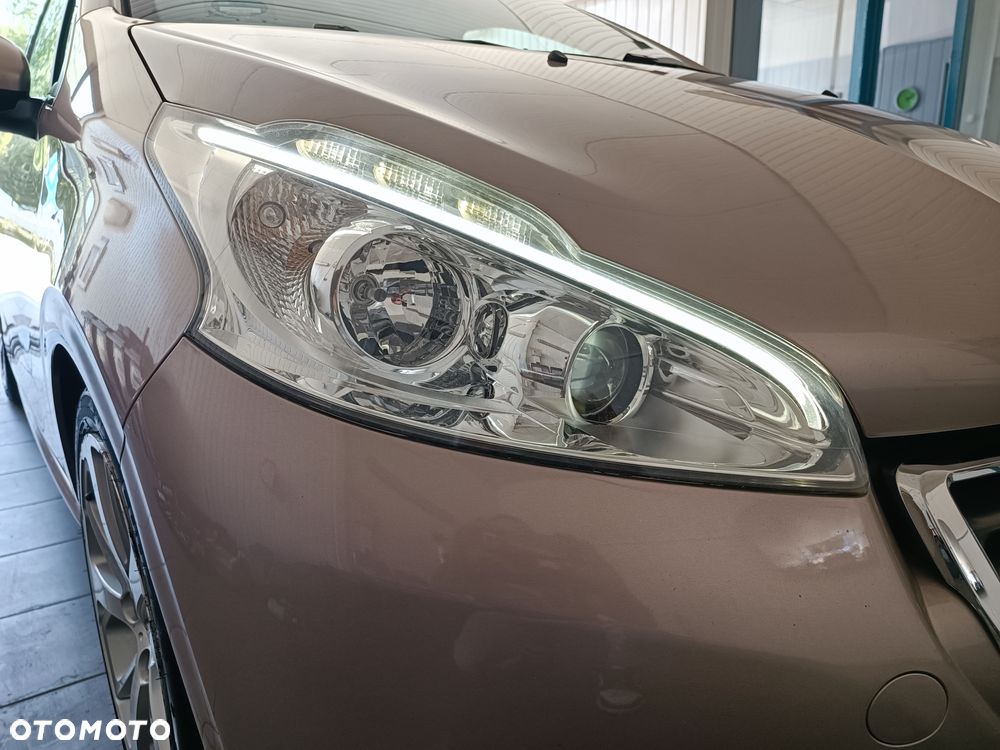 Peugeot 208 1.6 VTi Allure - 12