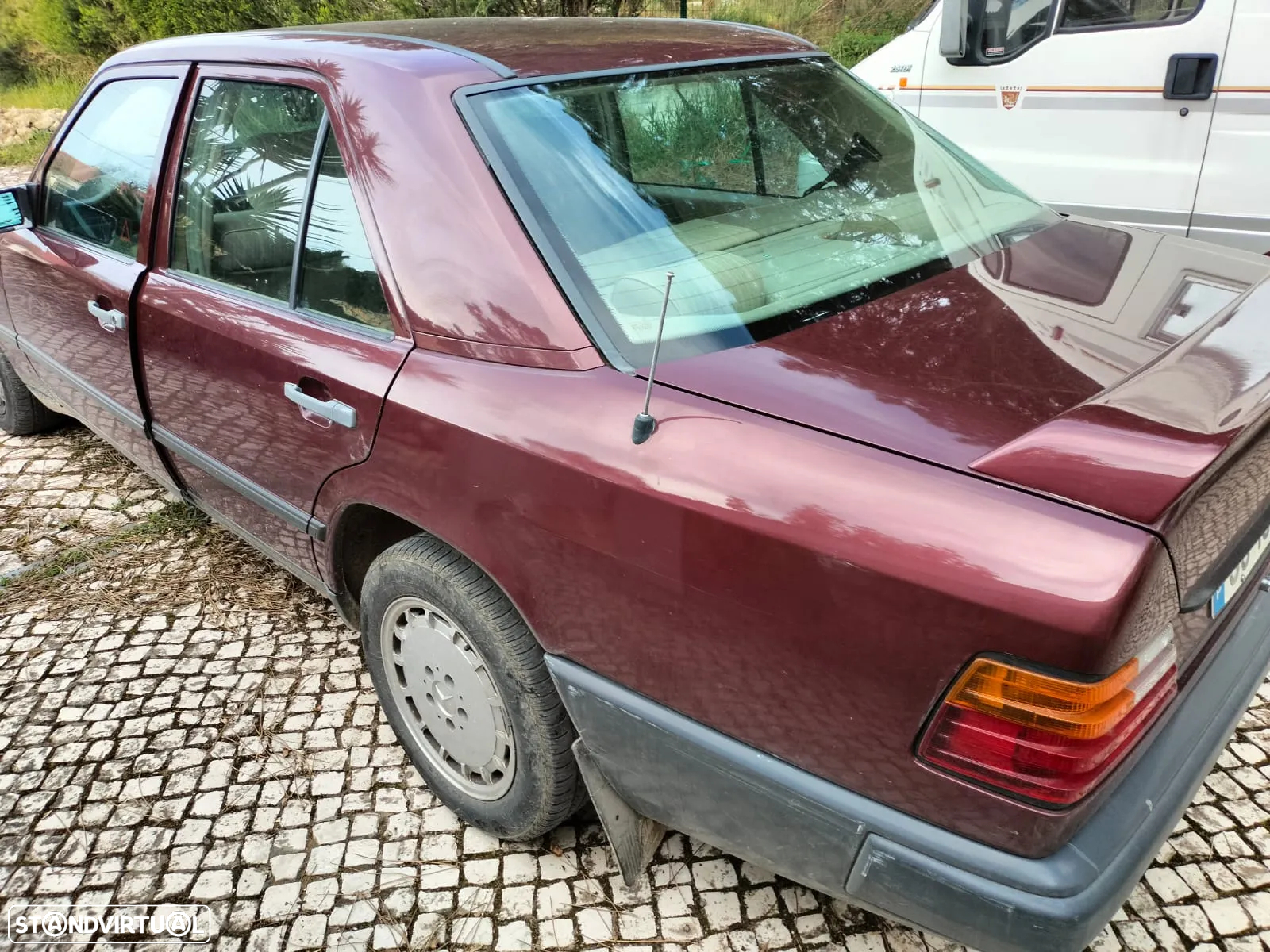 Mercedes-Benz 200 Standard - 29