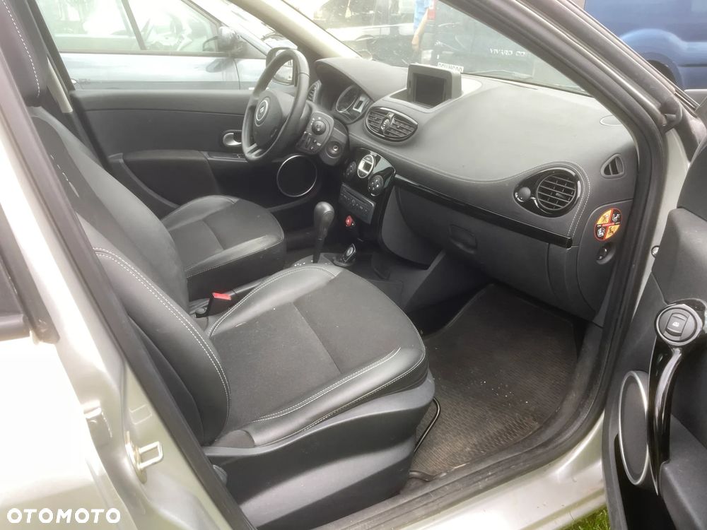 Renault Clio - 7