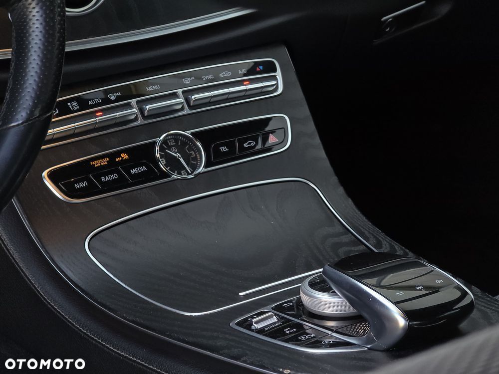 Mercedes-Benz Klasa E 250 9G-TRONIC - 5
