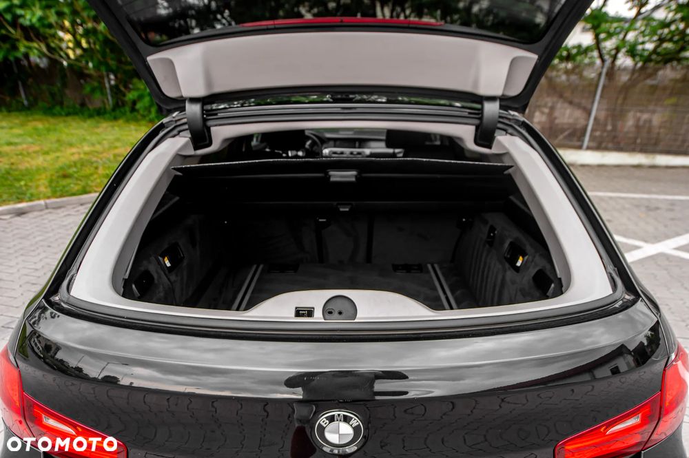 BMW Seria 5 530d xDrive - 18
