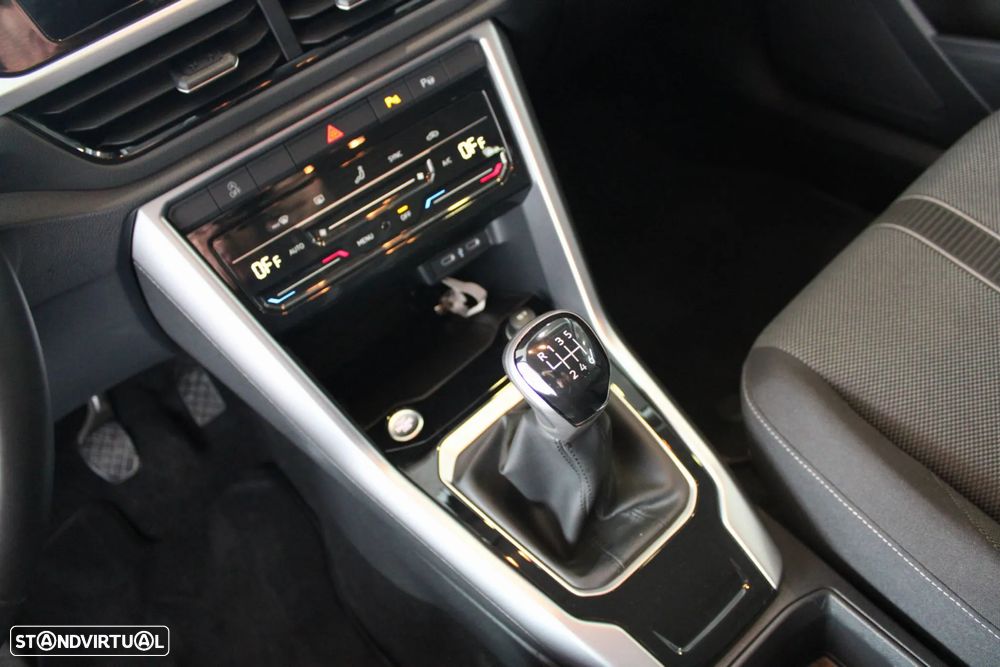 VW T-Roc 1.0 TSI Urban - 12