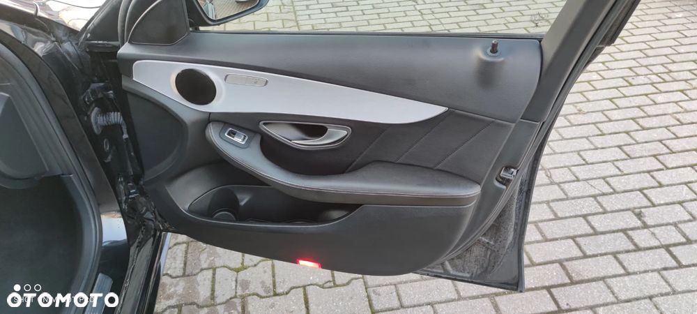 Mercedes-Benz Klasa C 200 d 9G-TRONIC AMG Line - 27