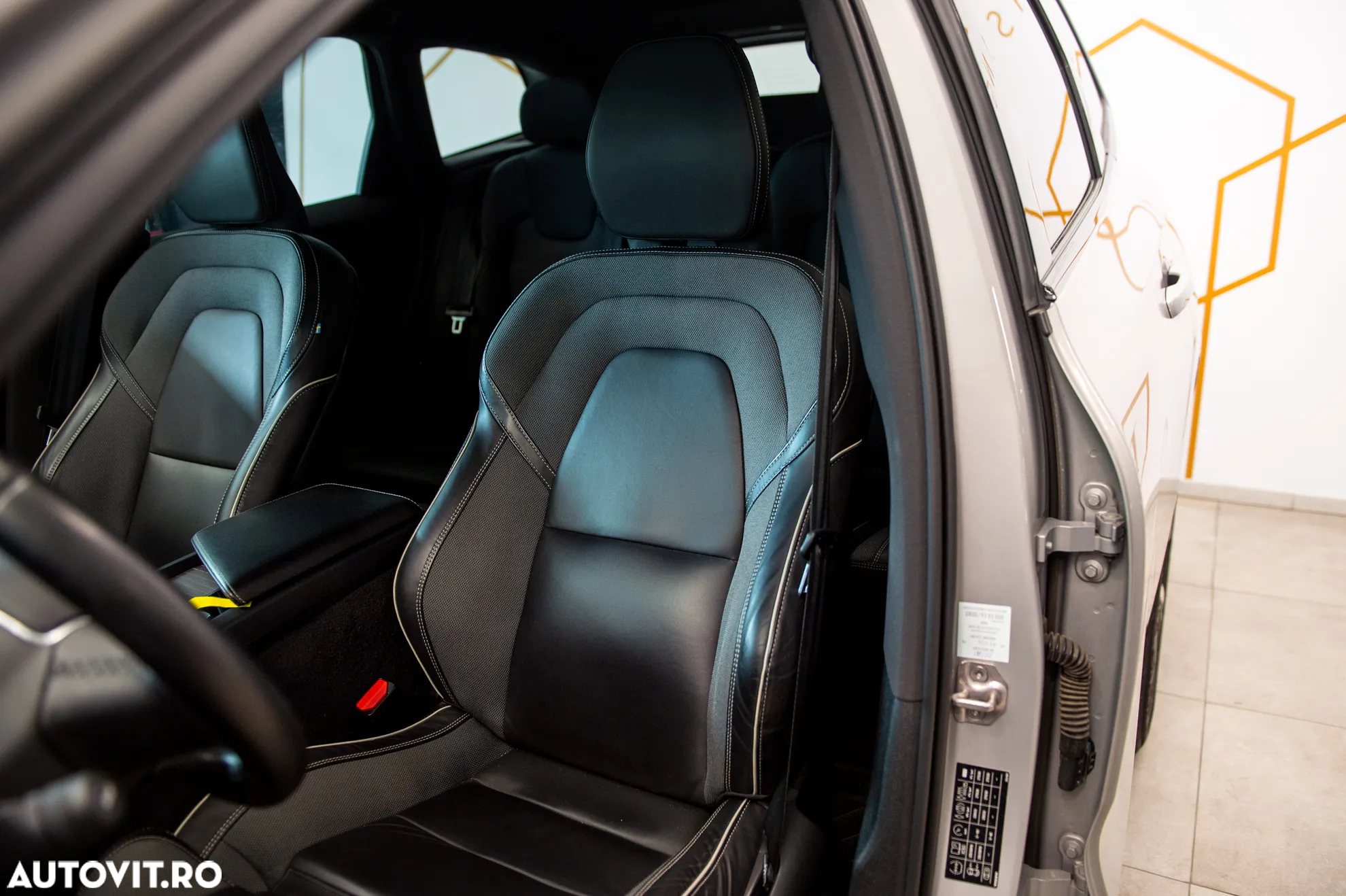 Volvo XC 60 B4 D Geartronic RDesign - 14