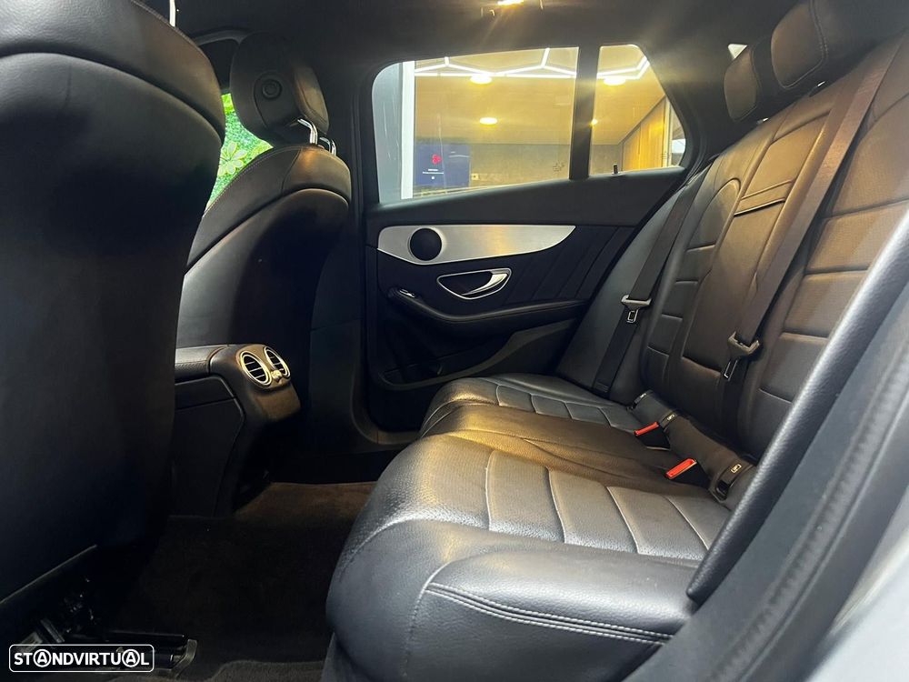 Mercedes-Benz C 300 BlueTEC Hybrid AMG Line - 10
