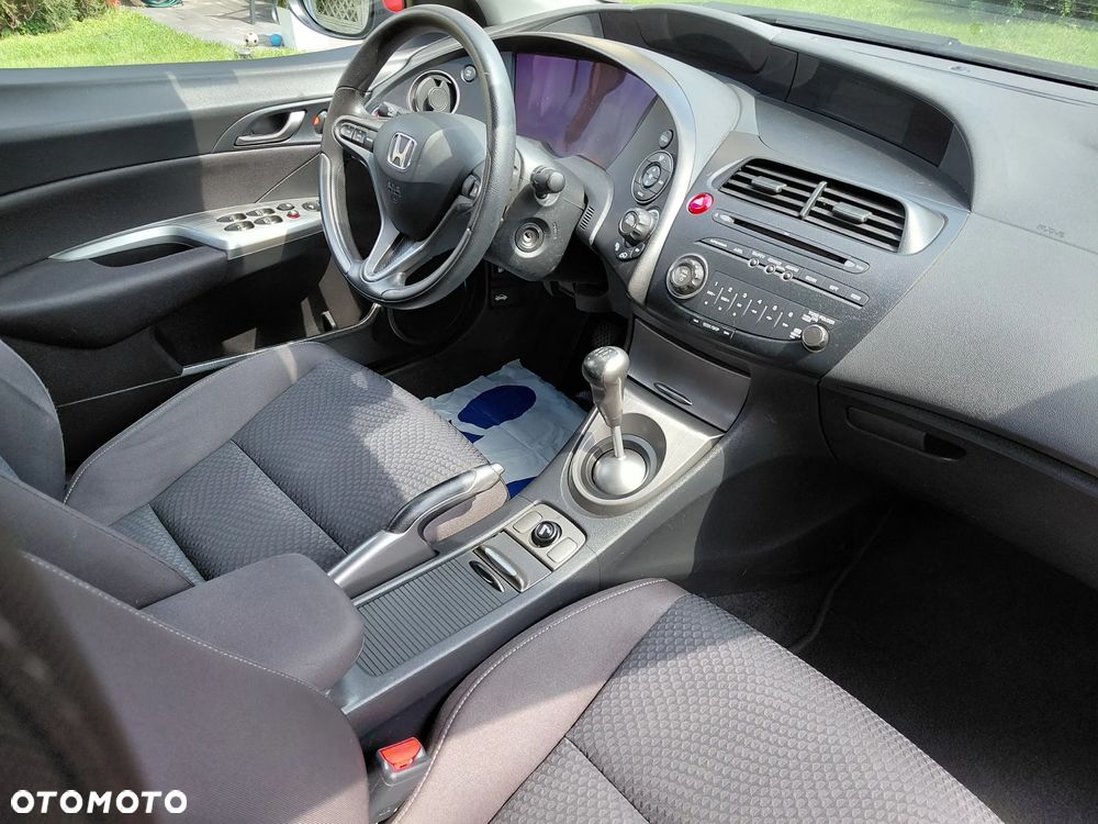 Honda Civic 1.4 i-VTEC Comfort - 11