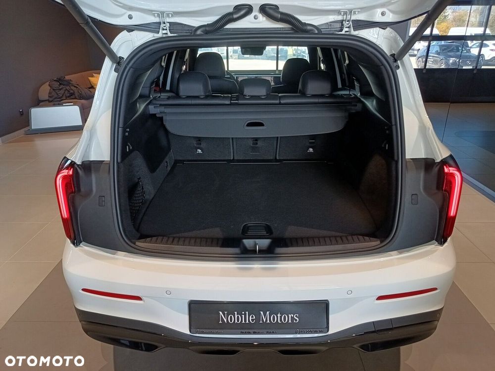 Mercedes-Benz GLB - 27