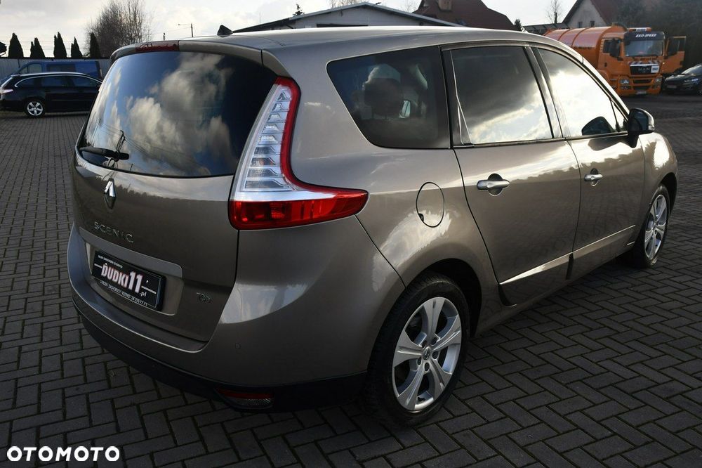 Renault Grand Scenic - 8