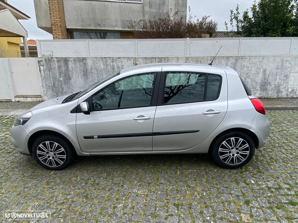 Renault Clio - 15