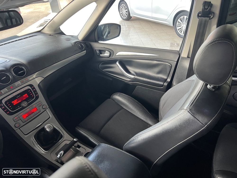 Ford S-Max 1.8 TDCi Titanium 7L - 19