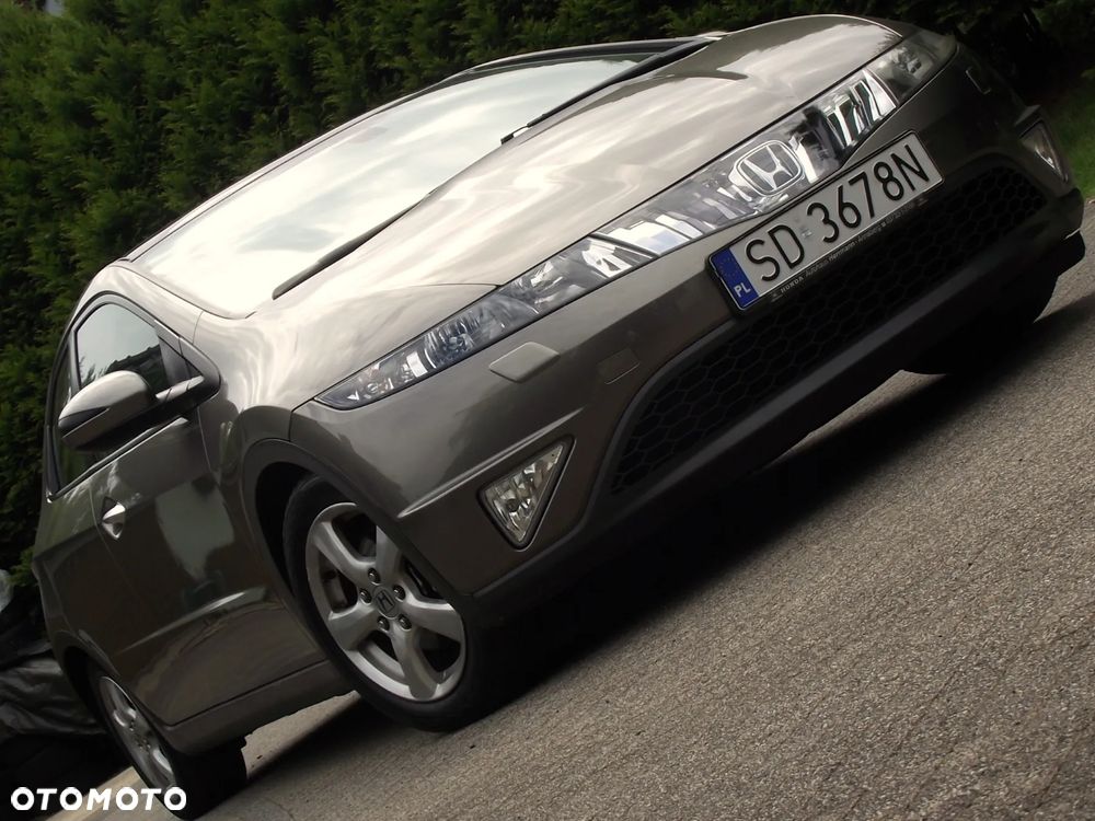 Honda Civic 1.8 Executive - 33