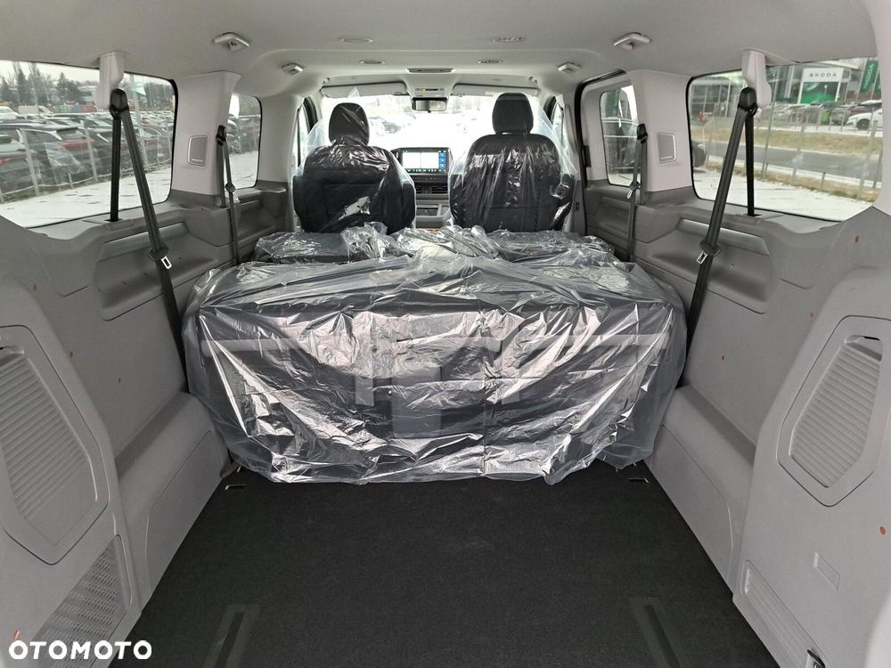 Volkswagen Nowa Caravelle Life silnik: 2,0 l TDI 150 KM / skrzynia biegów: 8-biegowa automatyczna rozstaw osi: 3500 mm   Rozsz. - 28