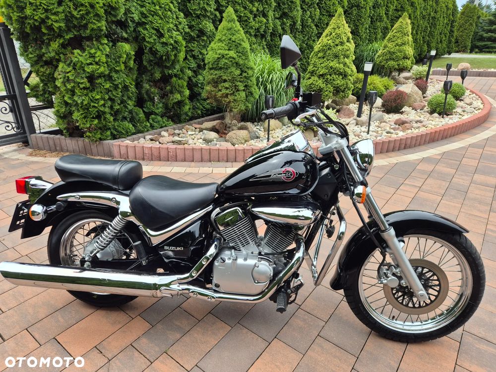 Suzuki Intruder - 5