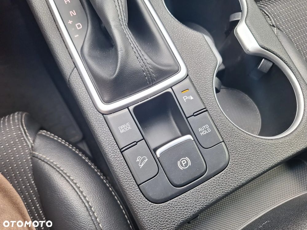 Kia Sportage 1.6 CRDI MHEV Black Edition 2WD DCT - 18