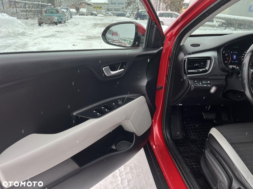 Kia Stonic 1.0 T-GDI L - 11