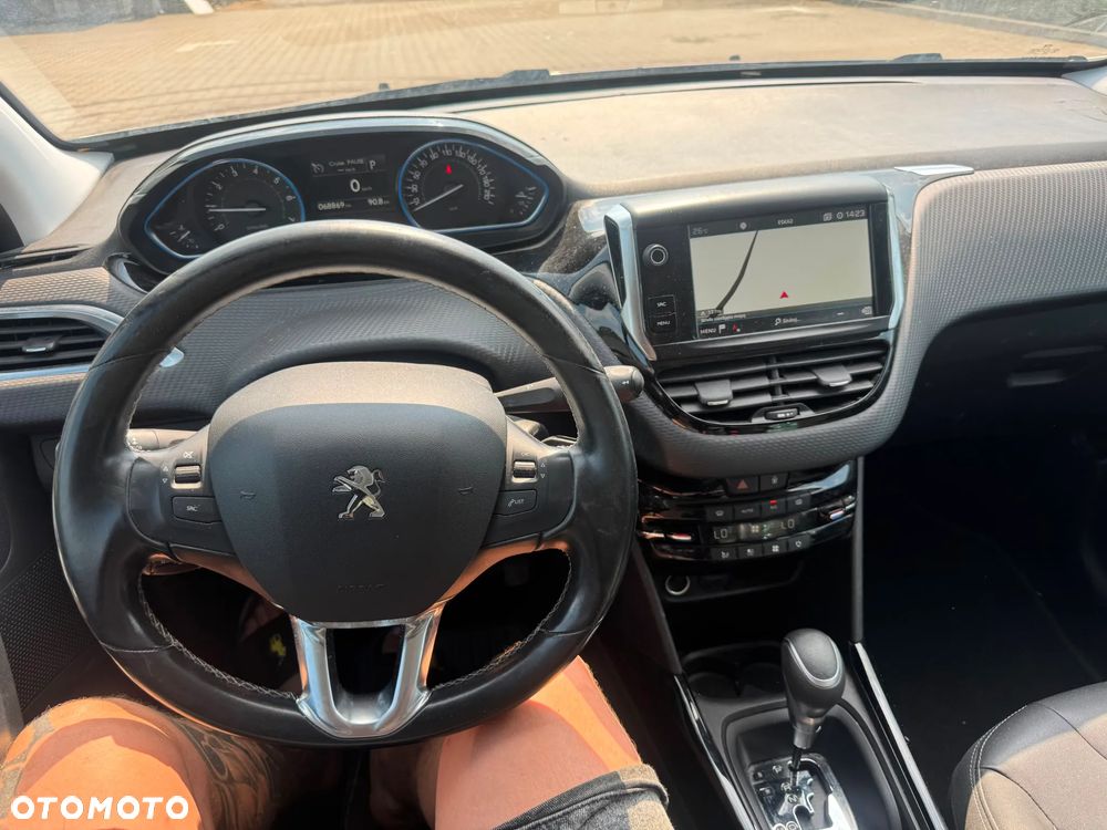Peugeot 2008 PureTech 110 GPF Stop&Start EAT6 Allure - 8