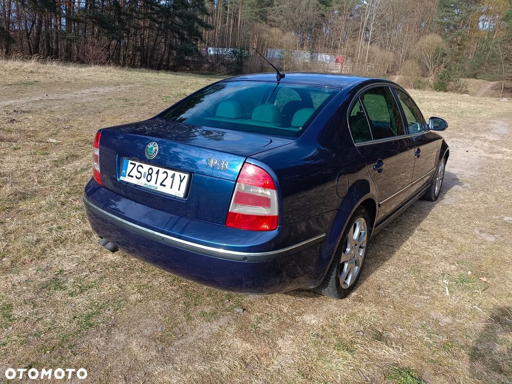 Skoda Superb 2.0 TDI DPF Ambiente - 2