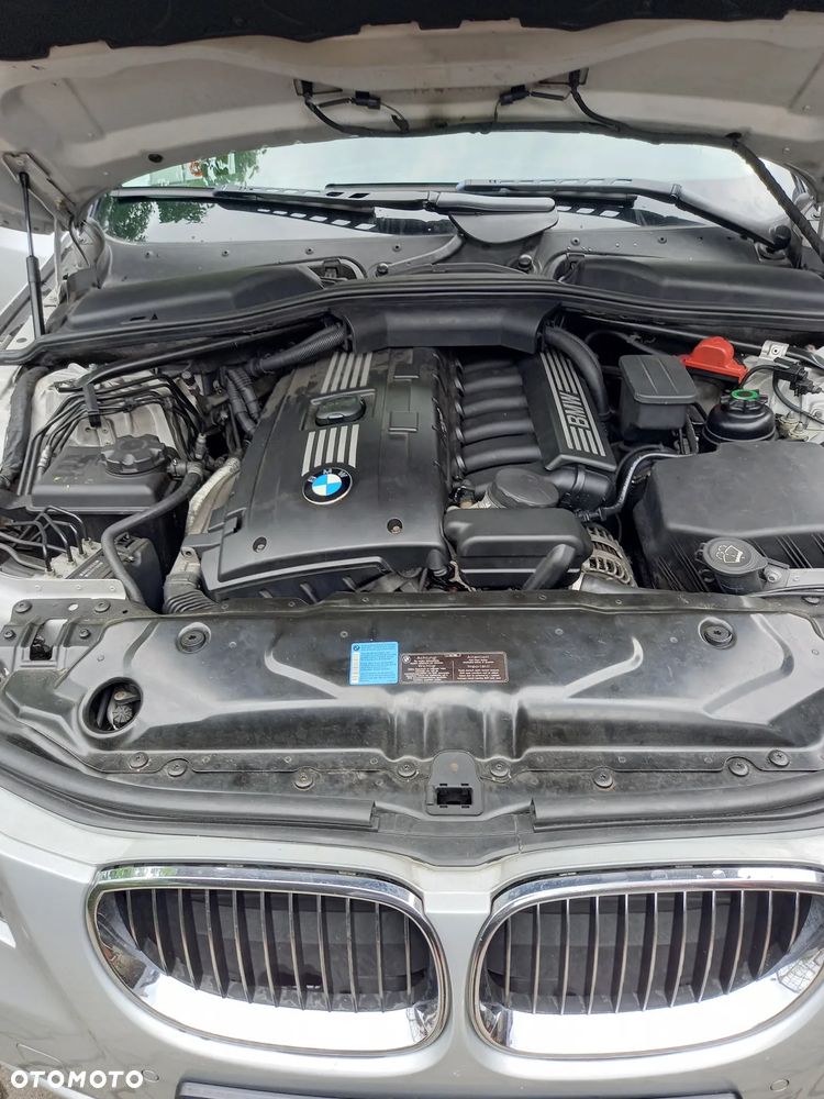 BMW Seria 5 530i - 11