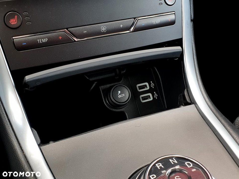 Ford S-Max - 32