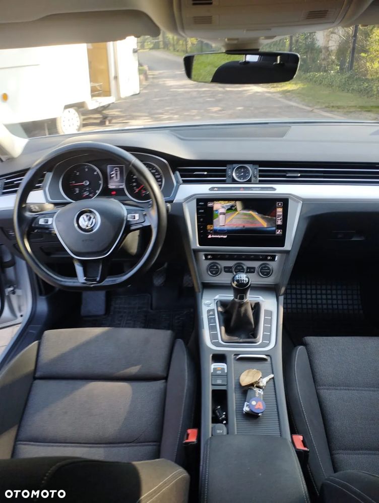 Volkswagen Passat Variant - 11
