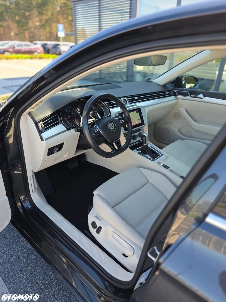 Volkswagen Passat 1.5 TSI EVO Highline DSG - 2