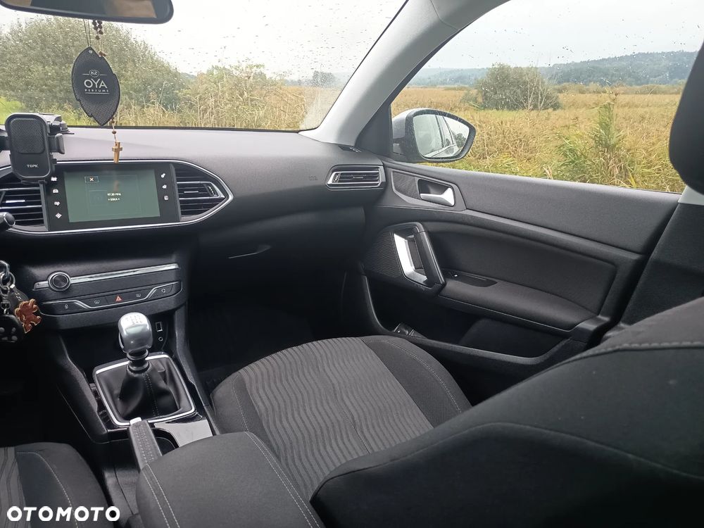 Peugeot 308 SW 1.6 BlueHDi Active S&S - 14