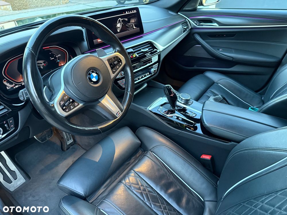 BMW Seria 5 530d Touring M Sport Edition - 10