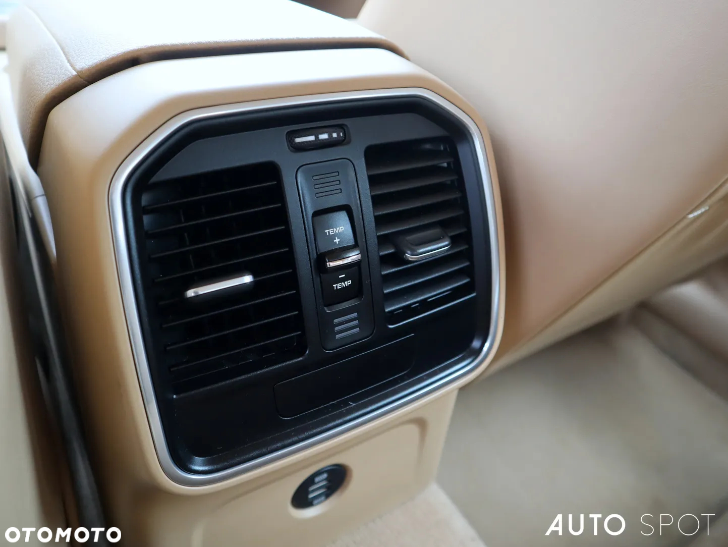 Porsche Macan - 38